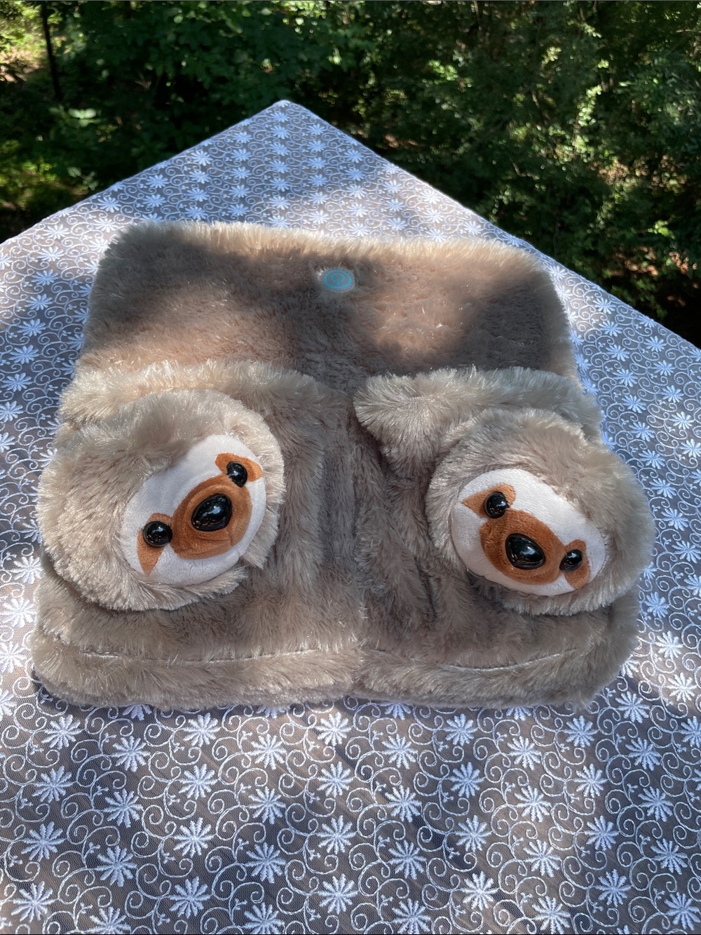 NWOB HEALTH TOUCH SLOTH FOOT MASSAGER